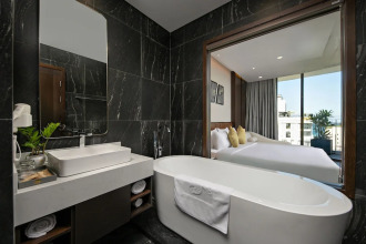 Golden Lotus Grand Hotel Da Nang