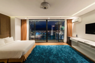 Maple Hotel & Apartment