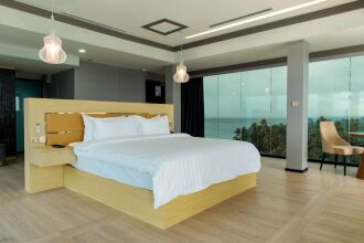 Swarn By Hawks Hotels (Ex. Clarks Exotica Kamadhoo Maldives)