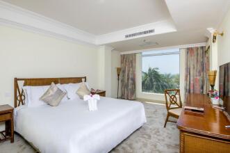 Golden Palm Resort