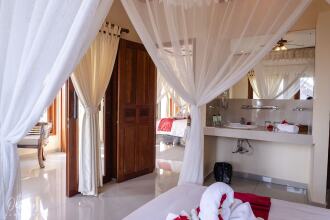 Arya Amed Beach Resort