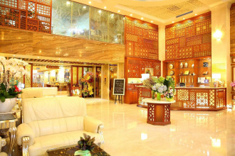 Au Lac Charner Hotel