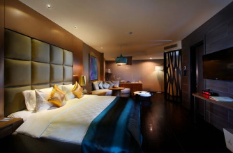 Amaroossa Suite