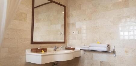 Melasti Beach Resort & Spa Legian