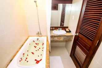 Romana Resort & Spa