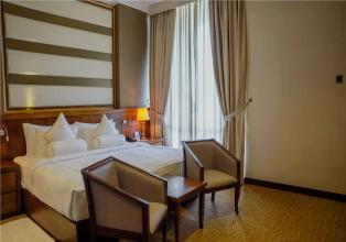 The Golden Crown Hotel