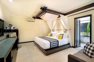 Legian Beach Hotel