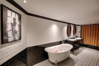 Monarque Hotel Danang