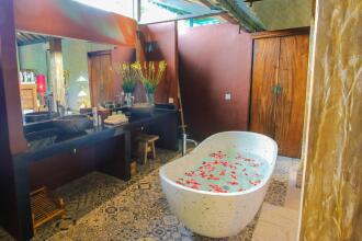 Kupu Kupu Suites & Spa By L'Occitane
