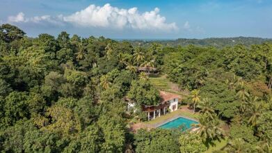 Luxurious 07 Bedroom Hilltop Villa With Private Gym