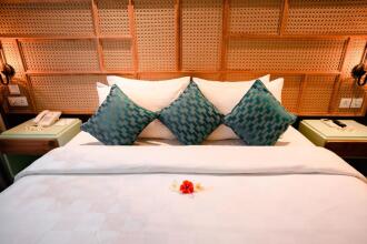 Fourteen Roses Boutique Hotel Legian