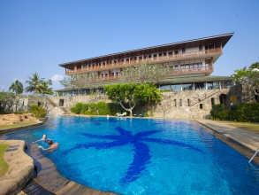 Cinnamon Bentota Beach