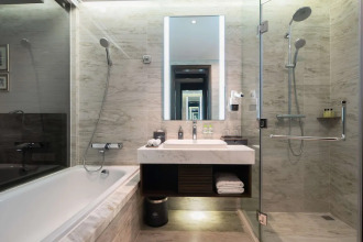 Queen Ann Hotel Nha Trang