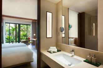 Dusit Princess Moonrise Beach Resort Phu Quoc
