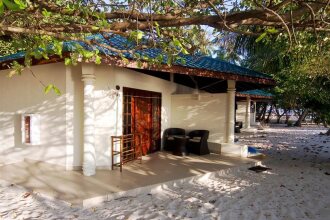 Embudu Village Resort