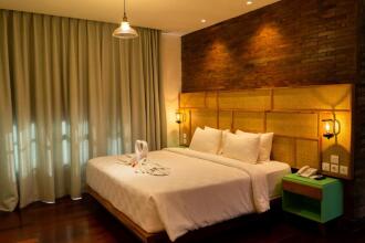 Fourteen Roses Boutique Hotel Legian