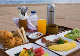 Kayumanis Sanur / Villas & Spa