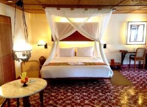 Tandjung Sari Hotel