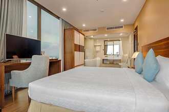 Yarra Ocean Suite Danang