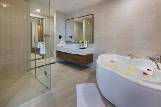 Miracle Luxury Nha Trang