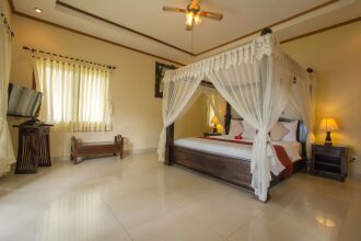 Arya Amed Beach Resort