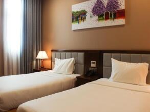 Yarra Ocean Suite Danang