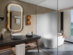 Crowne Plaza Phu Quoc Starbay