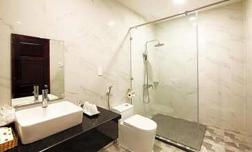 Golden Coast Resort & Spa