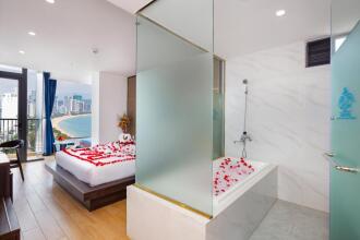 Crown Hotel Nha Trang