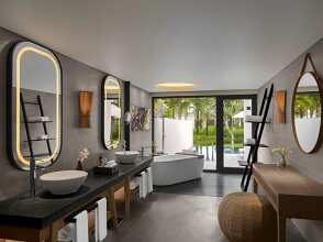 Crowne Plaza Phu Quoc Starbay