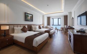 Monarque Hotel Danang