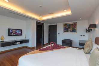 The Palms, Kamala Beach