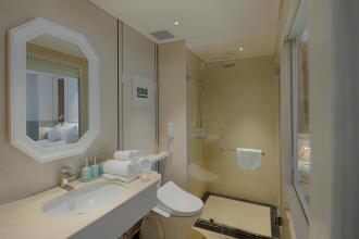 Au Lac Charner Hotel