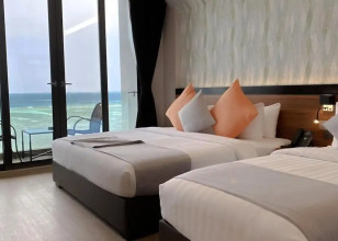 Triton Prestige Seaview & Spa