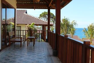 Camia Resort & Spa