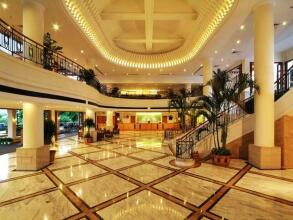 Golden Palm Resort
