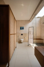 Kayaam House