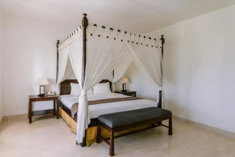Legong Keraton Beach Hotel