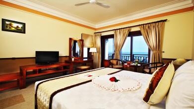 Golden Coast Resort & Spa