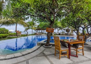 Arya Amed Beach Resort