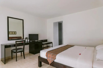 Legong Keraton Beach Hotel
