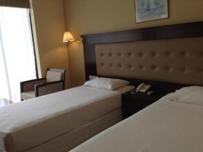 Devon Hotel