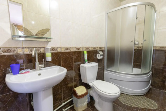 U Yudzhina Guest House, фото 74