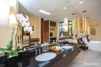 The Elysian Boutique Villa Hotel