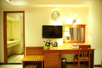 Au Lac Charner Hotel