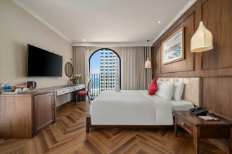 Golden Lotus Luxury Hotel Danang