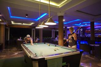 Coral Sands Hotel