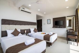 Hotel Sairaj Beach Resort