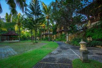 Arya Amed Beach Resort