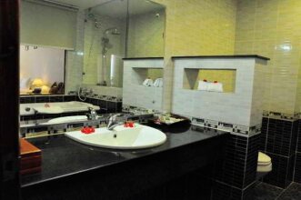Sandhills Beach Resort & Spa